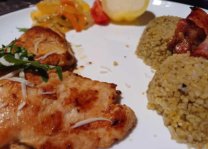 אורחן Nora And Restaurant *